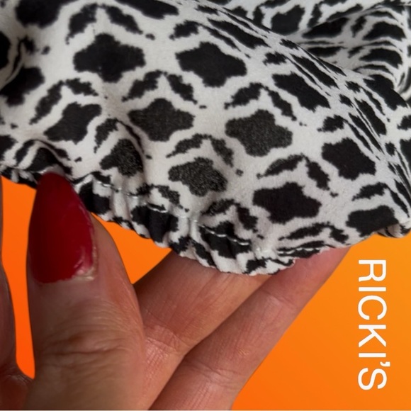 Ricki's Black and White Blouse Elegant Top - Picture 6 of 11